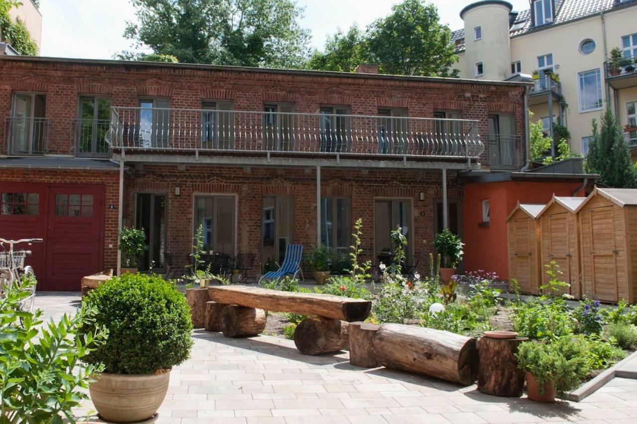 Beautiful And Cozy Remise For Up To 6 Guests Berlim Exterior foto